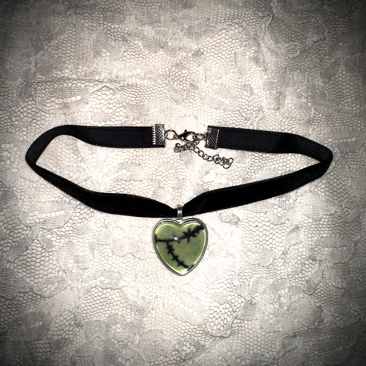 zombie garter + choker set
