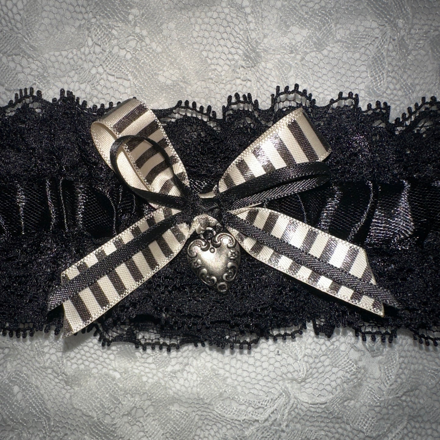 striped heart garter