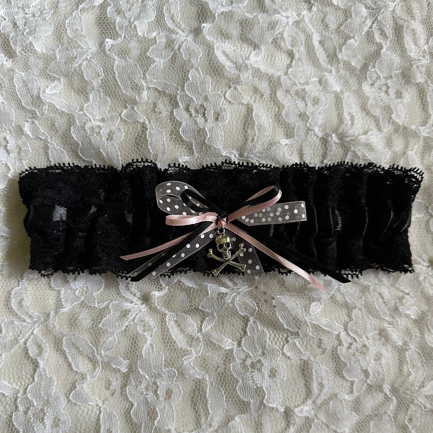skull garter