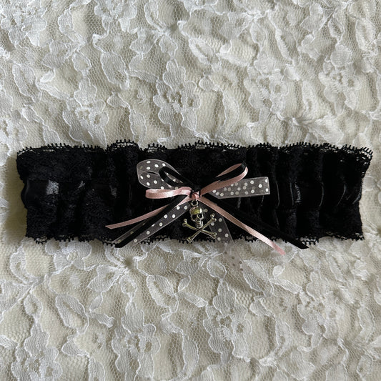 skull garter