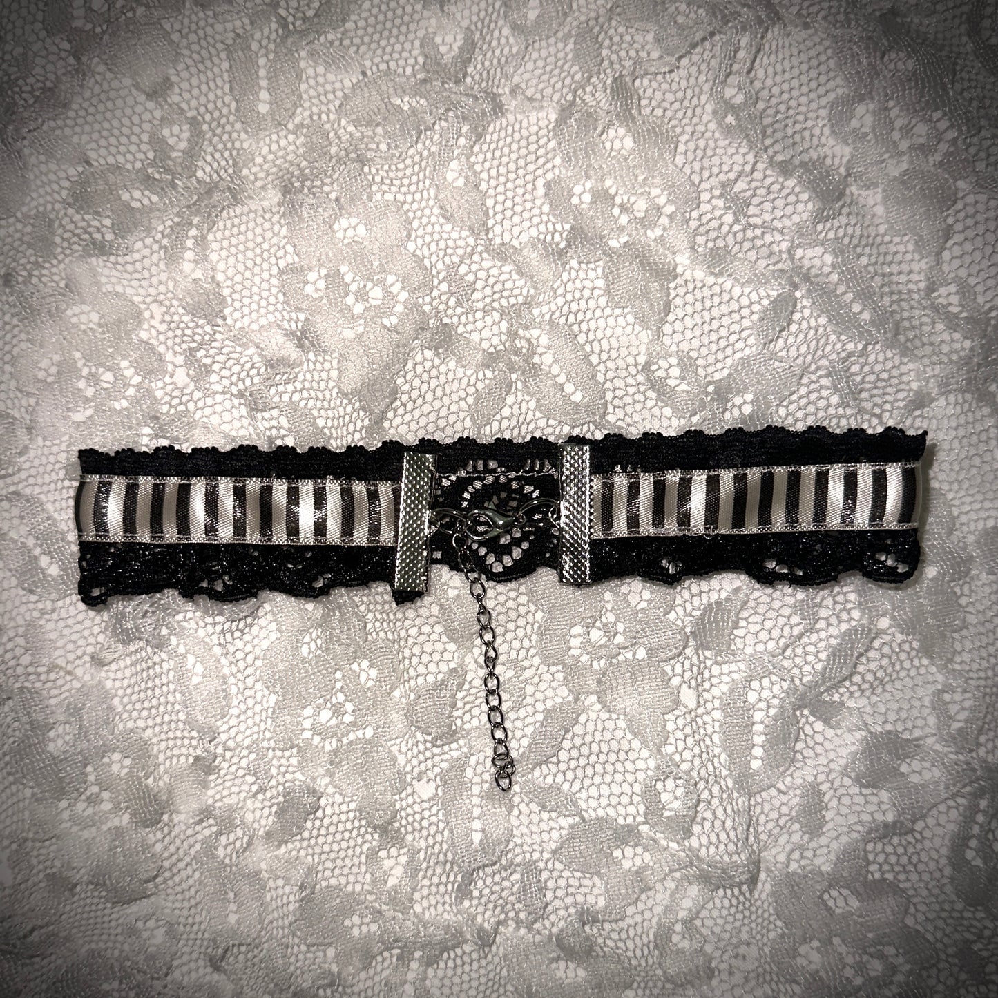 striped button choker