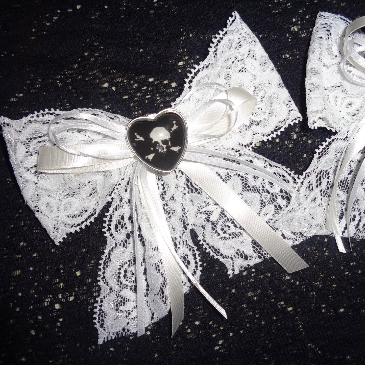 skull n bones bow