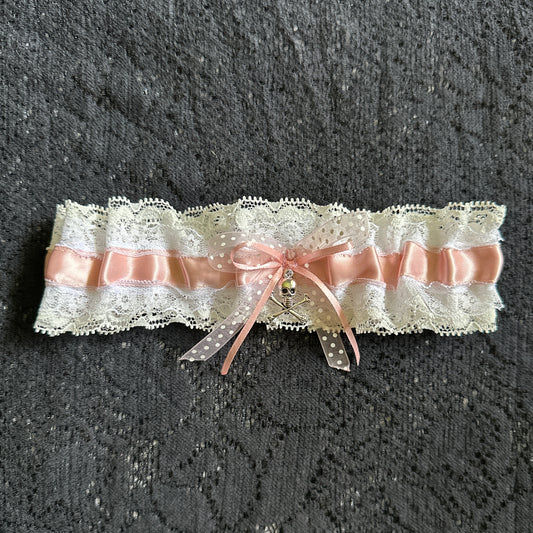skull garter