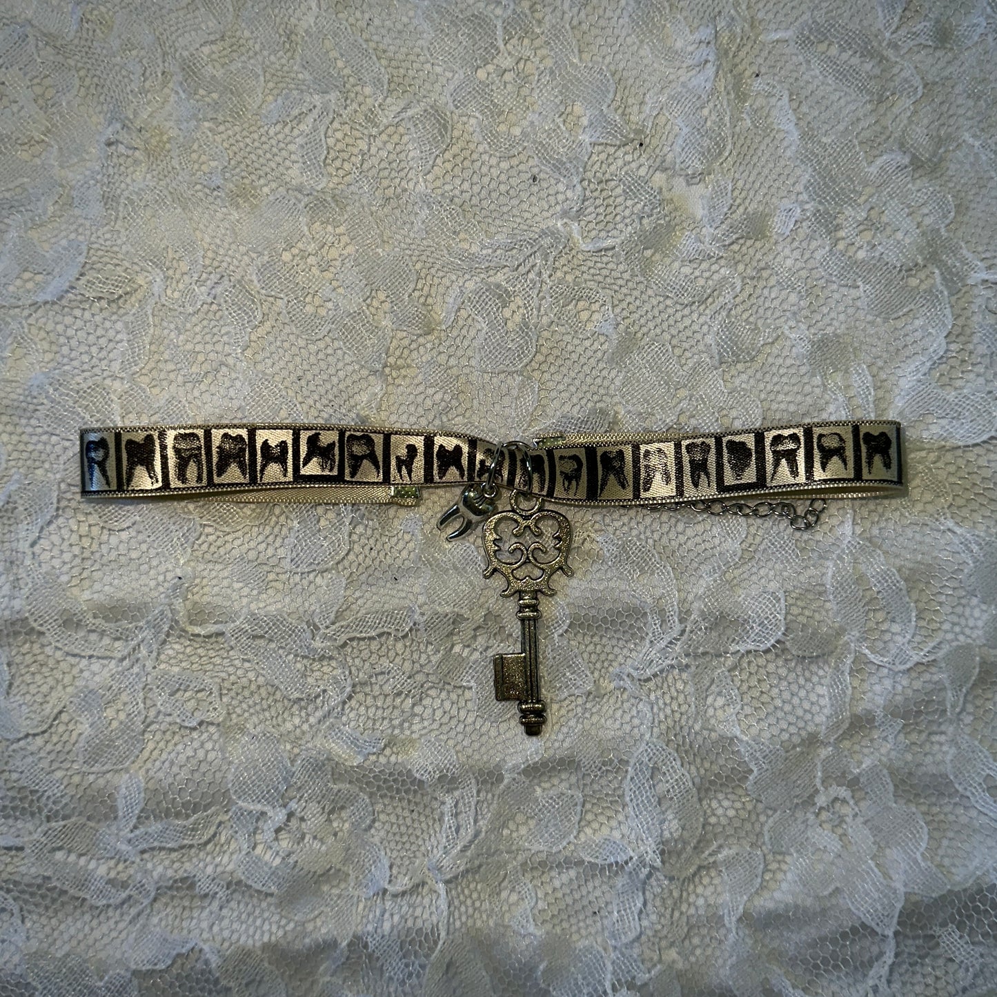 key choker