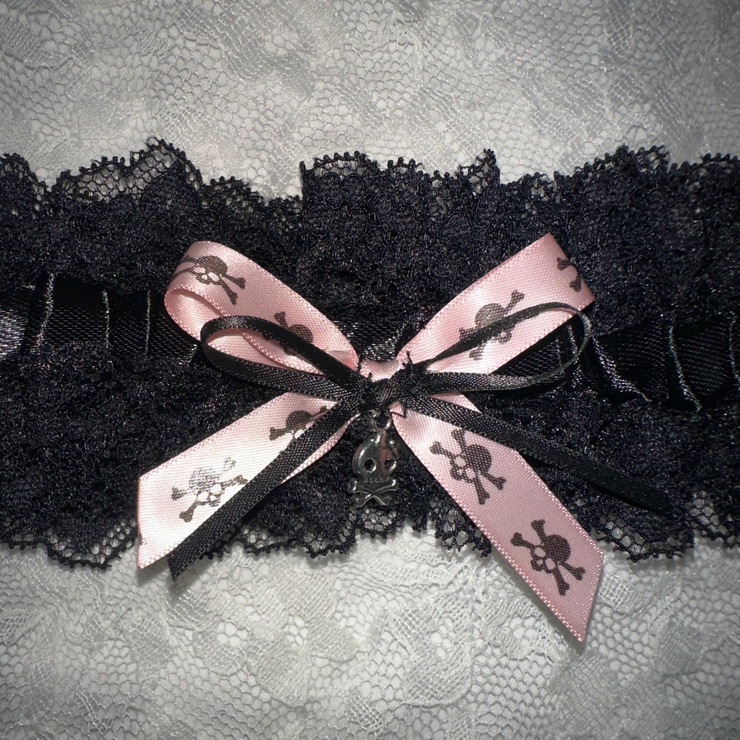 skull garter