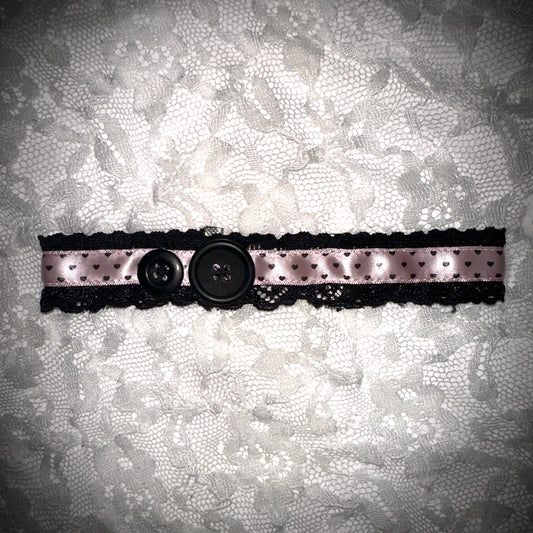 polka heart button choker