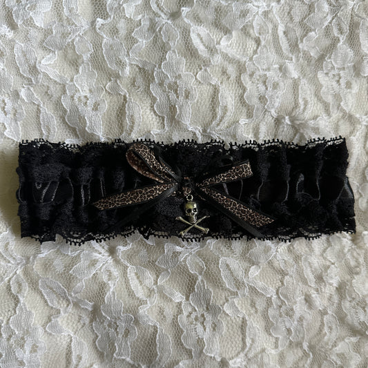 skull garter