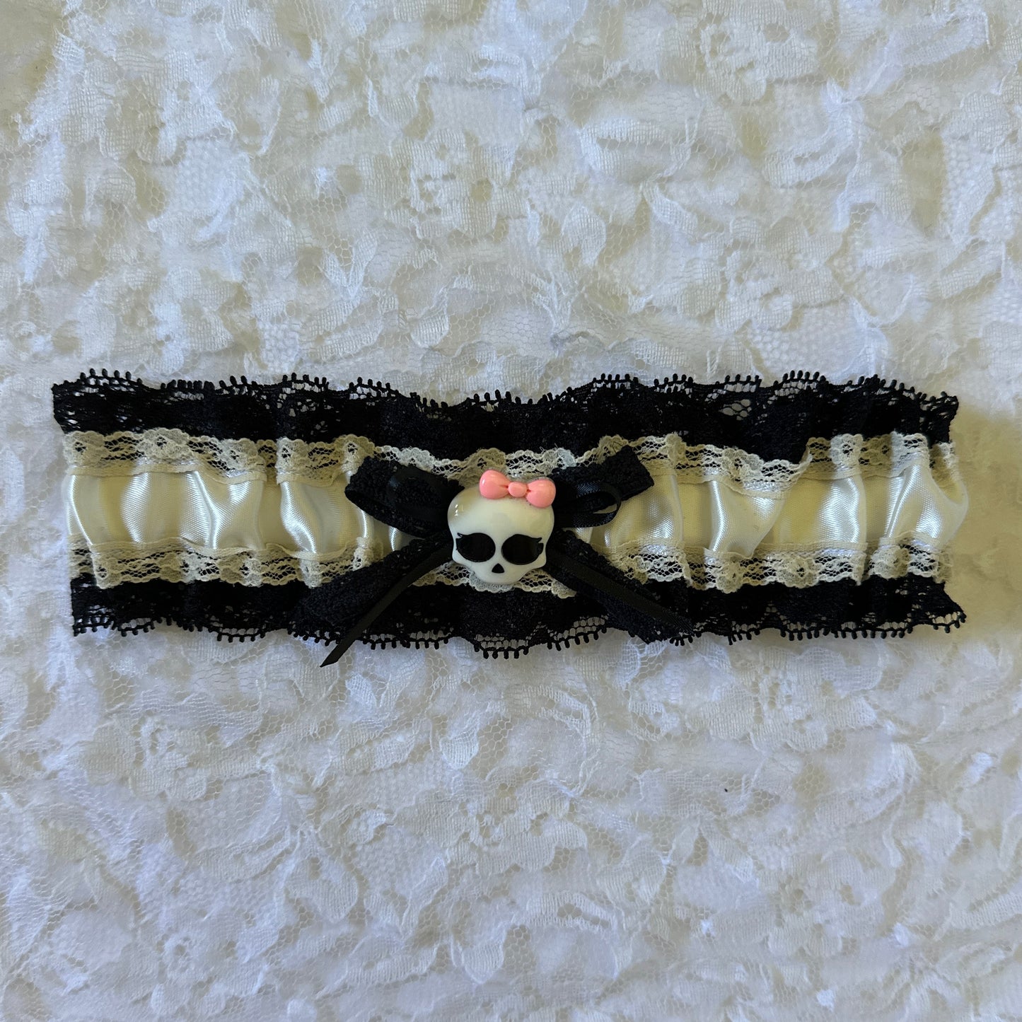 skullette garter