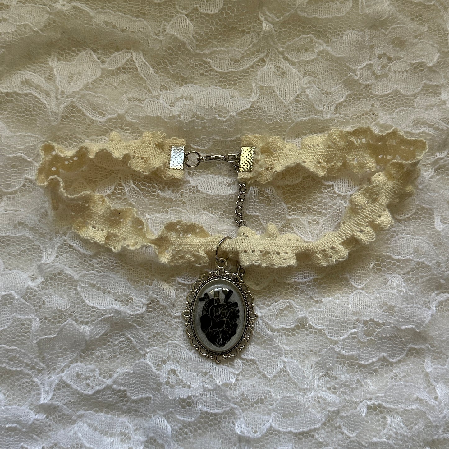 anatomical heart choker
