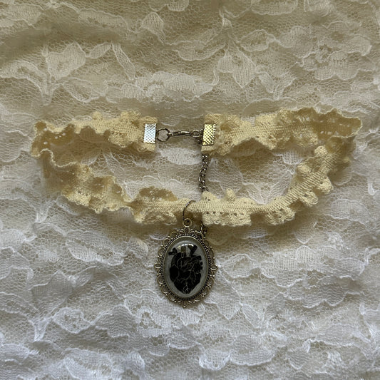 anatomical heart choker