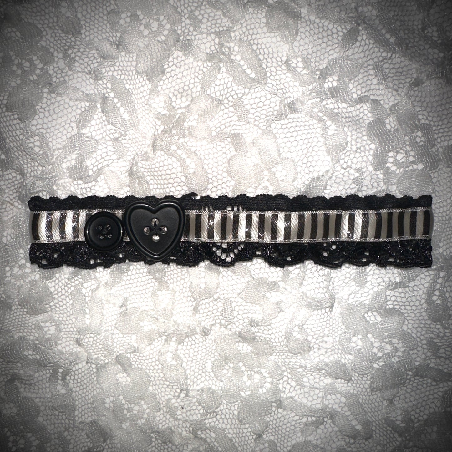 striped button choker