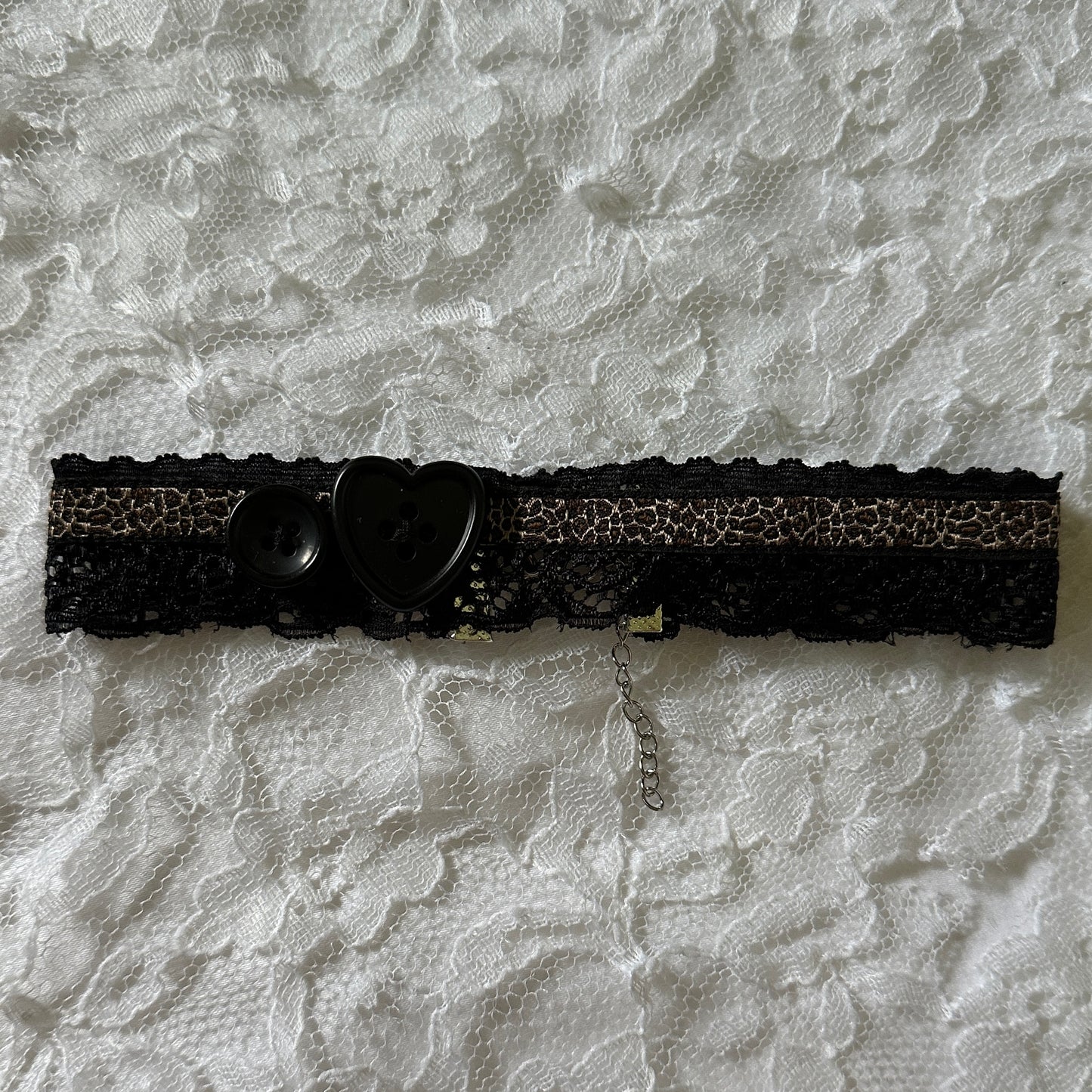 leopard print button choker
