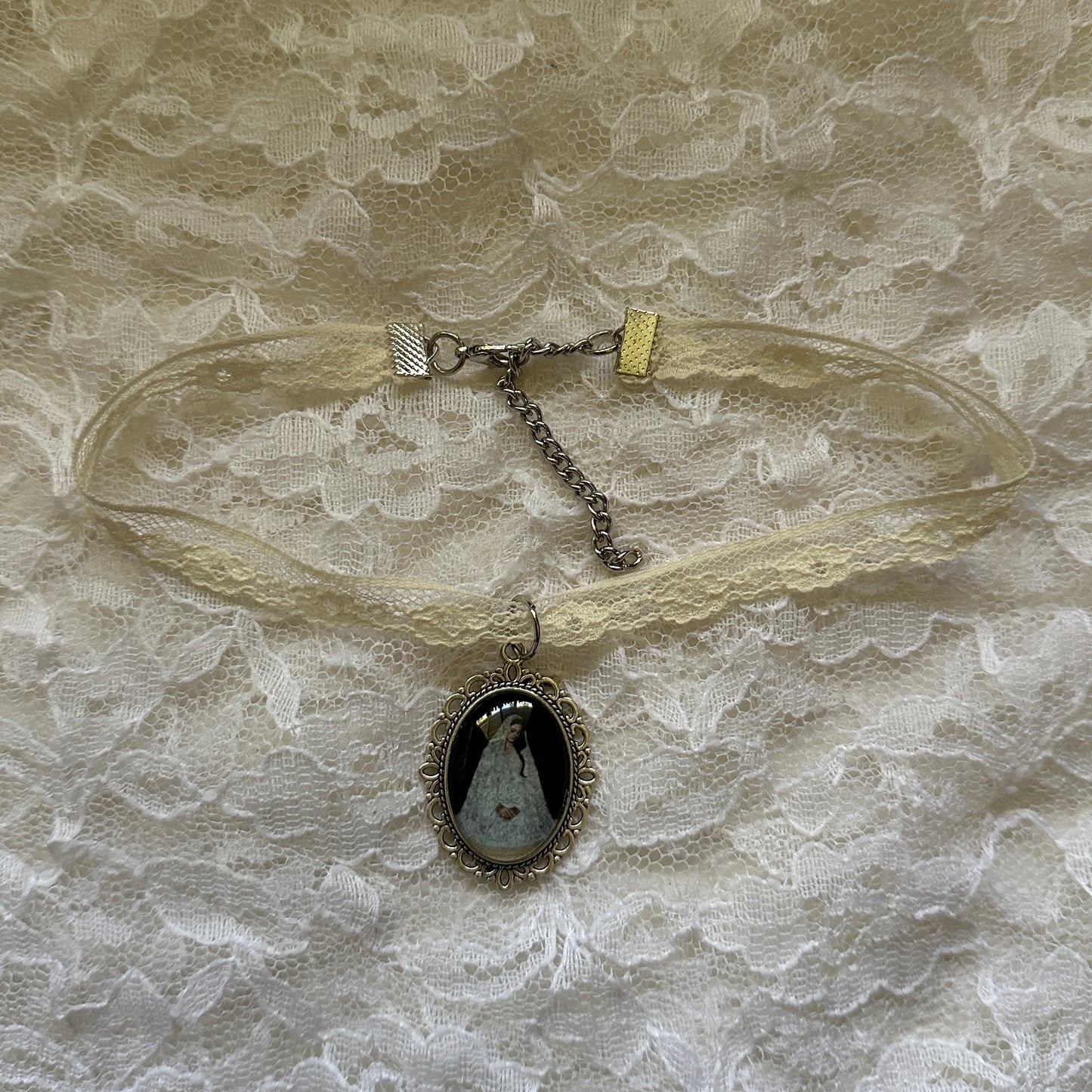 lana choker
